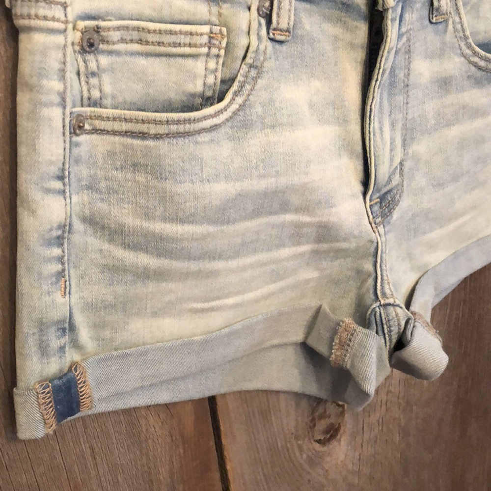 American Eagle Next Level Stretch Shortie Shorts in Blue Size 6 - Picture 4 of 17